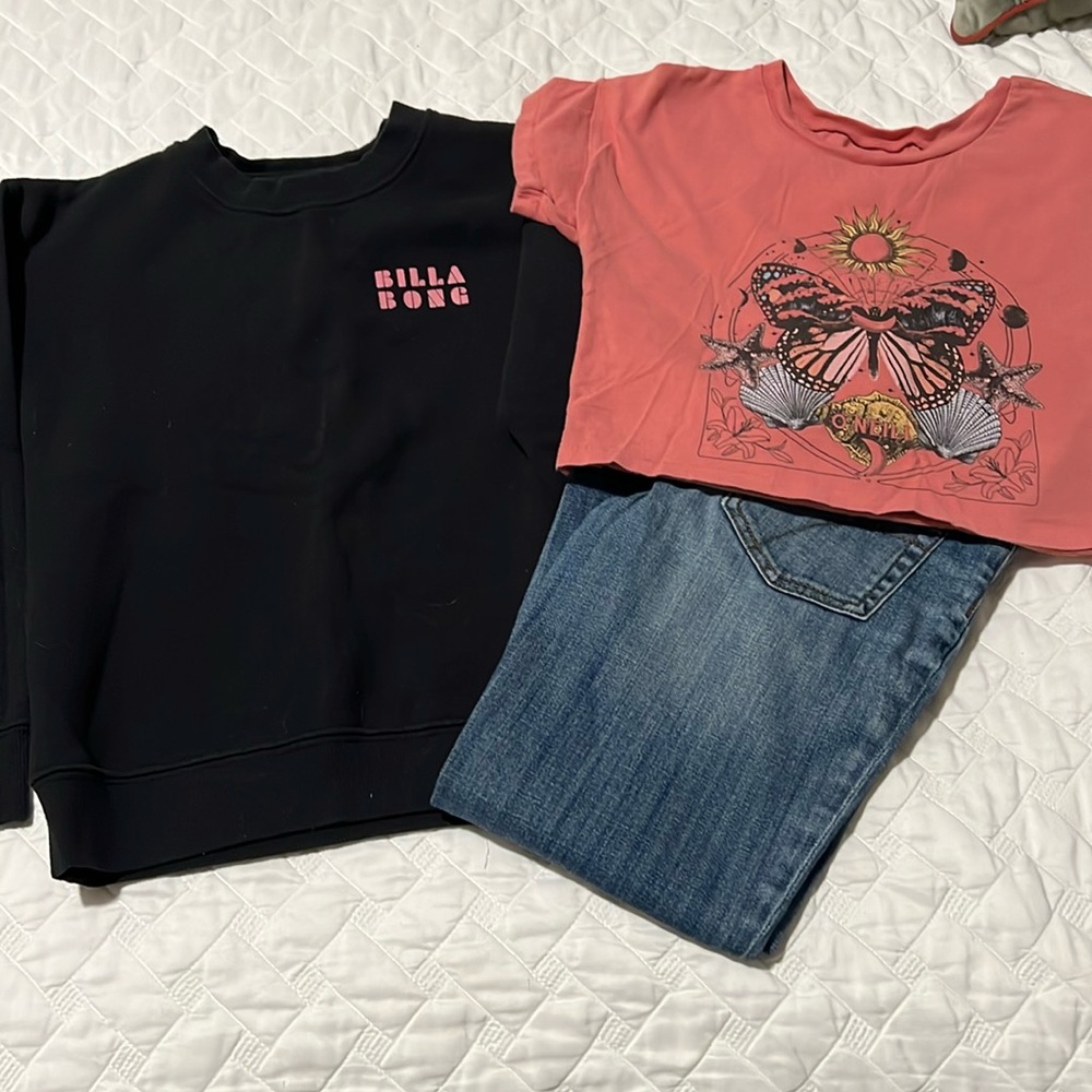 Joes jeans, billabong sweatshirt, O’Neil shirt